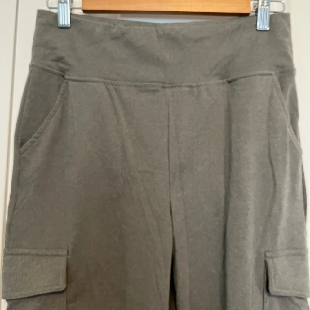 Women's cargo jogger pants medium by New Day soft comfy fit - Picture 2 of 7